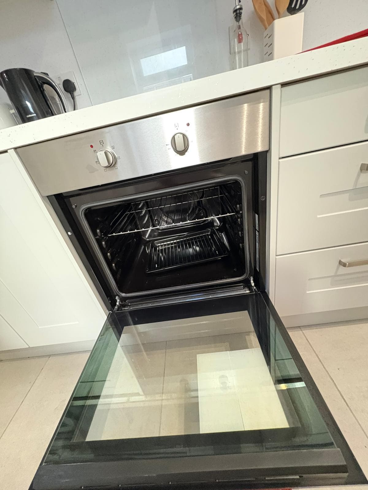 Oven Deep Clean — End of Tenancy cleaning in Bracknell
